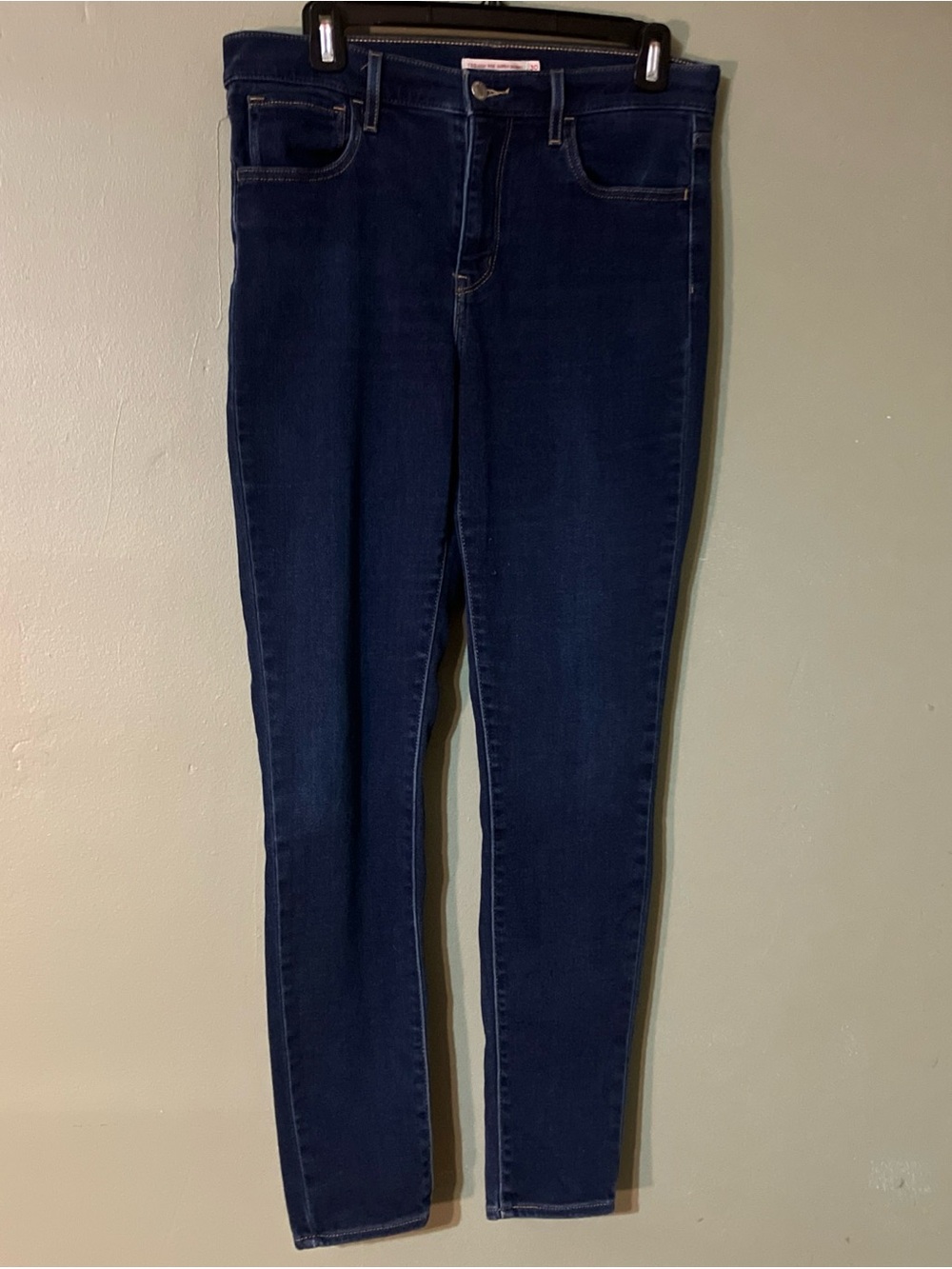 Women's Levi's 720 High Rise Super Skinny Medium Wash Size W30 L30